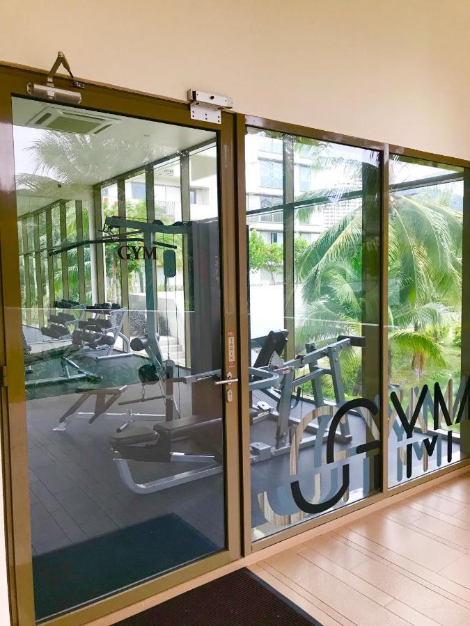 By The Beach - Luxury 2 Bedrooms Family Suite باتو فيرينغي المظهر الخارجي الصورة